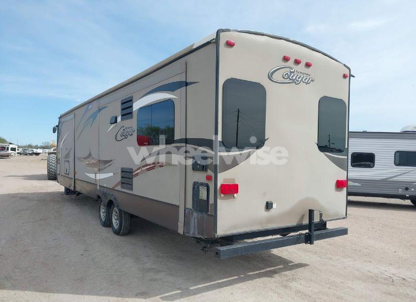 Photo 3 of 2016 Keystone Cougar (VIN 4YDT33R28GV500105)