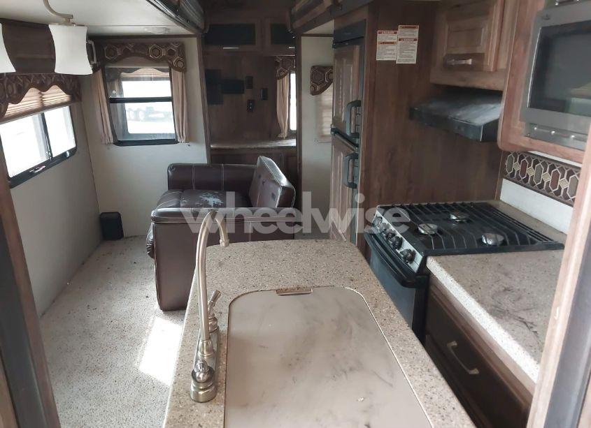 Photo 8 of 2016 Keystone Cougar (VIN 4YDT33R28GV500105)