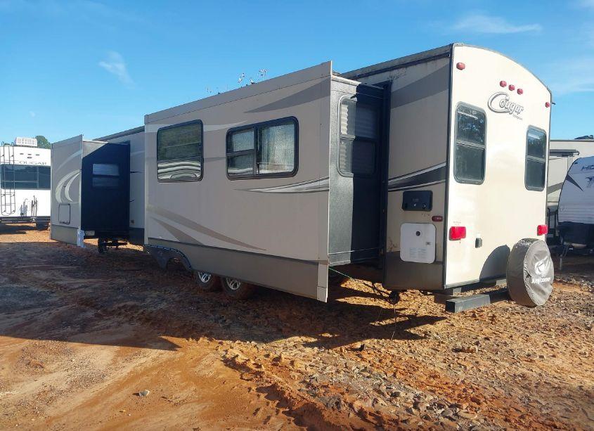 Photo 3 of 2016 Keystone Cougar (VIN 4YDT33S28GV505105)