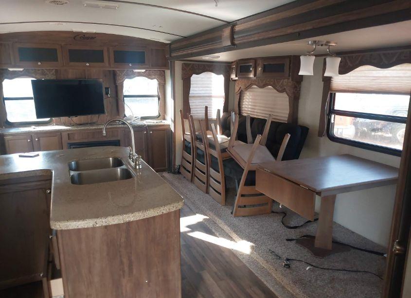 Photo 5 of 2016 Keystone Cougar (VIN 4YDT33S28GV505105)