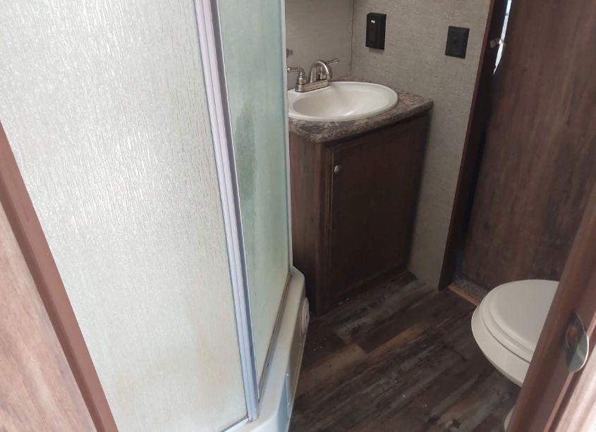 Photo 6 of 2016 Keystone Cougar (VIN 4YDT33S28GV505105)