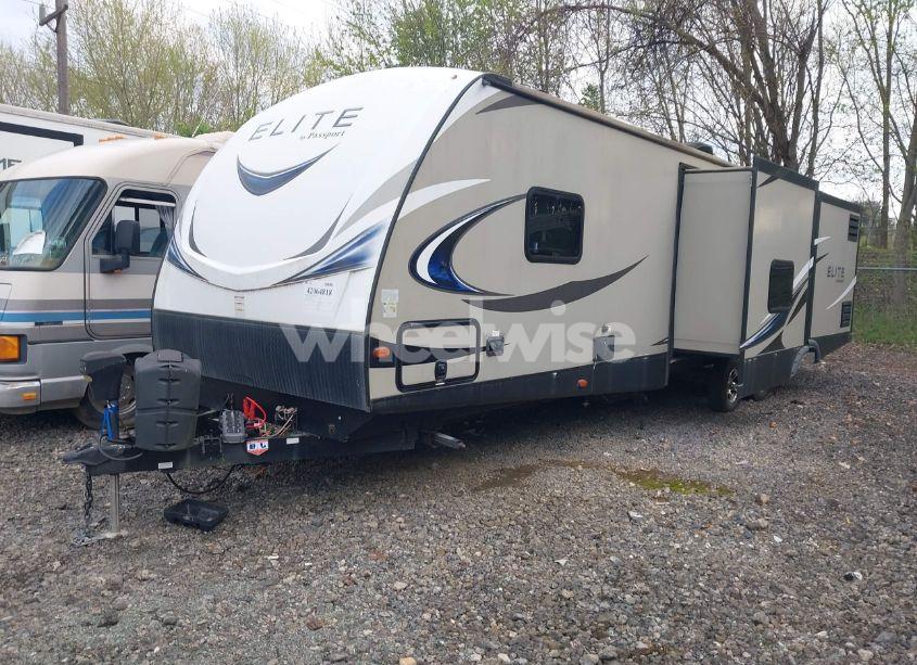 Photo 2 of 2018 Keystone Passport N/A (VIN 4YDT34M2XJK417992)