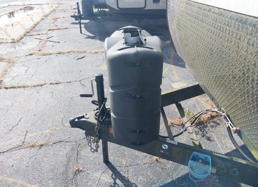 Photo 10 of 2017 Keystone Springdale TRAVEL TRAILER (VIN 4YDT38B25H3100250)