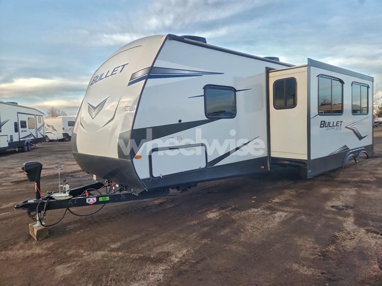 Photo 2 of 2022 KYRV BULLET (VIN 4YDTBLN22NT431557)