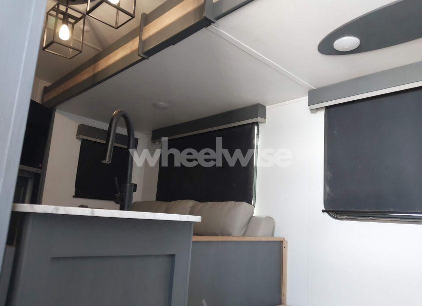 Photo 5 of 2024 Bull Trailer 330 (VIN 4YDTBLS22RD431028)