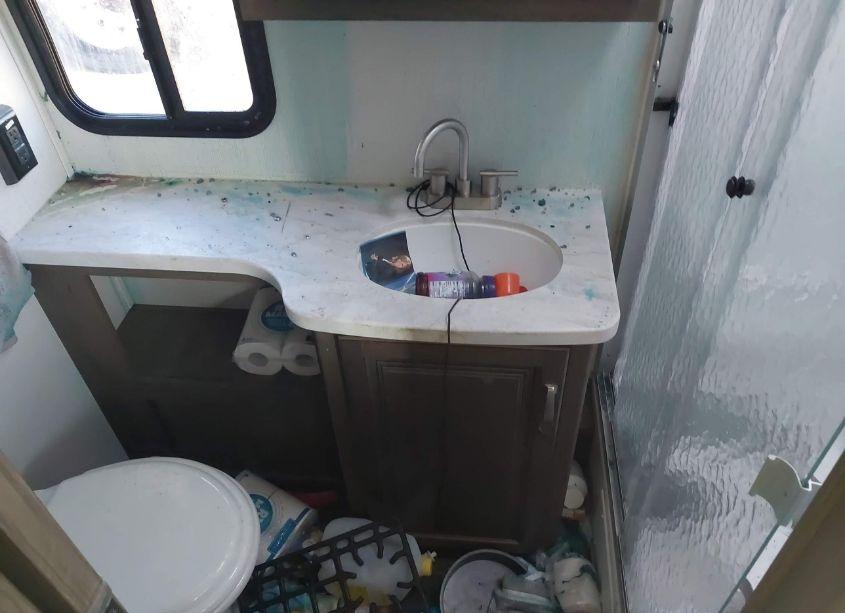 Photo 5 of 2023 Keystone Cougar CG223LS23 (VIN 4YDTCGK29PD507085)