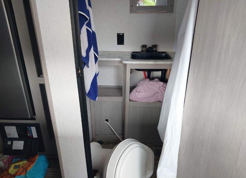 Photo 8 of 2022 Coleman Other N/A (VIN 4YDTCMJ26NH938201)