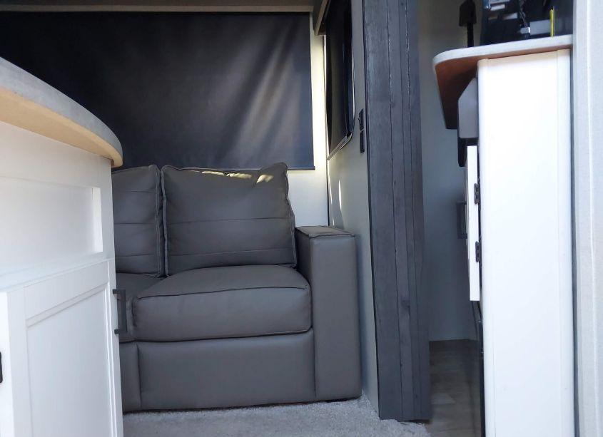 Photo 5 of 2022 Keystone Hideout 32LBH (VIN 4YDTH1R22N7247936)