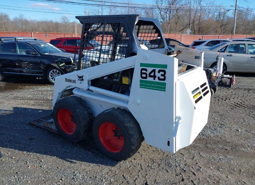 Photo 3 of 1986 Bobocat 643 (VIN 5015M26265)