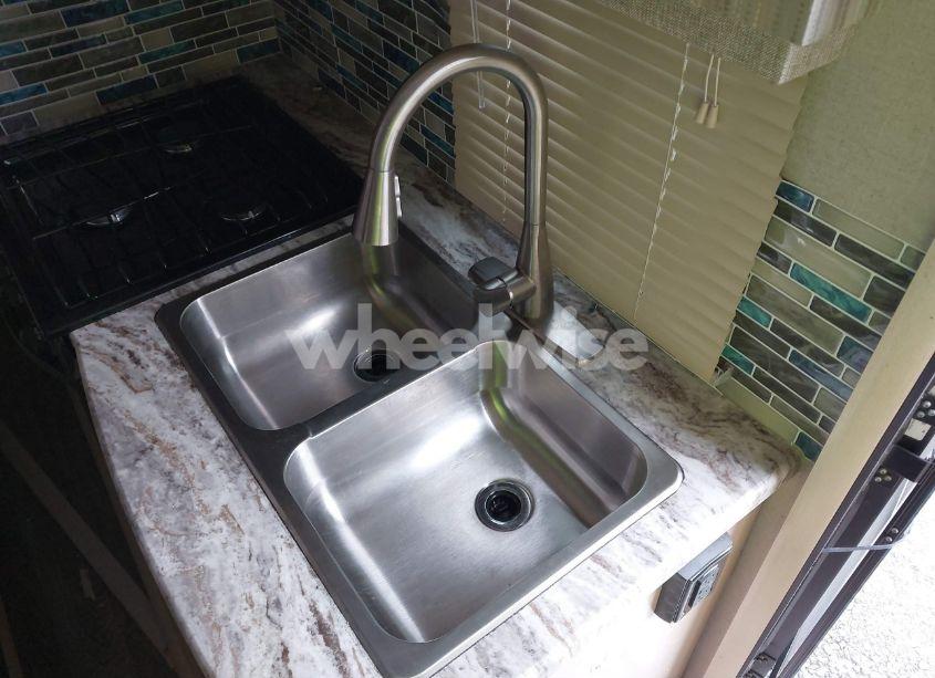 Photo 13 of 2019 Winnebago Micro MINI (VIN 54CTM2G29K3044620)