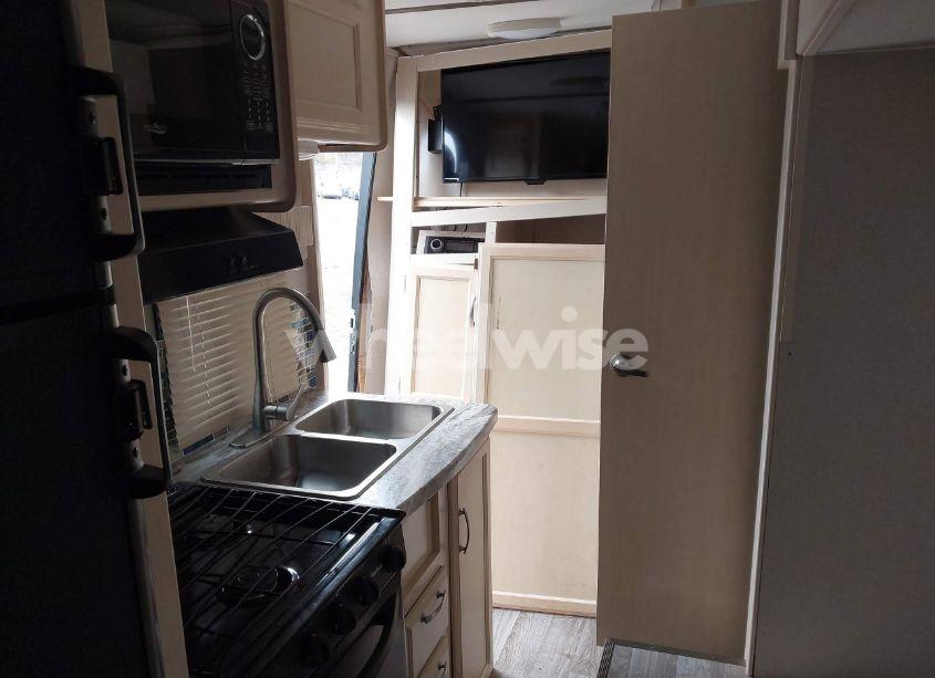 Photo 8 of 2019 Winnebago Micro MINI (VIN 54CTM2G29K3044620)