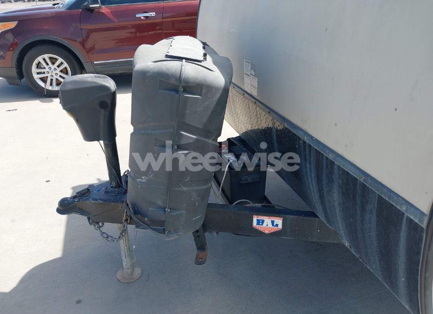 Photo 10 of 2017 Winnebago Micro MINNIE (VIN 54CTM2J25H3032272)