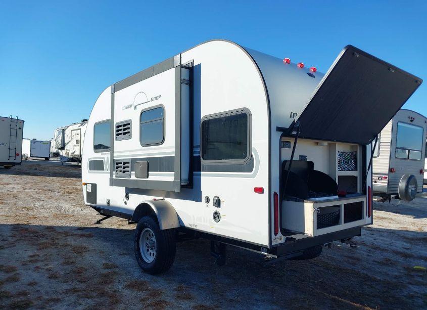 Photo 3 of 2019 Winnebago Other N/A (VIN 54CTM5E11K3043604)