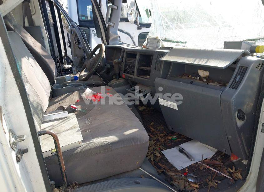 Photo 6 of 2015 Isuzu Npr HD CREW (VIN 54DC4J1B0FS805481)