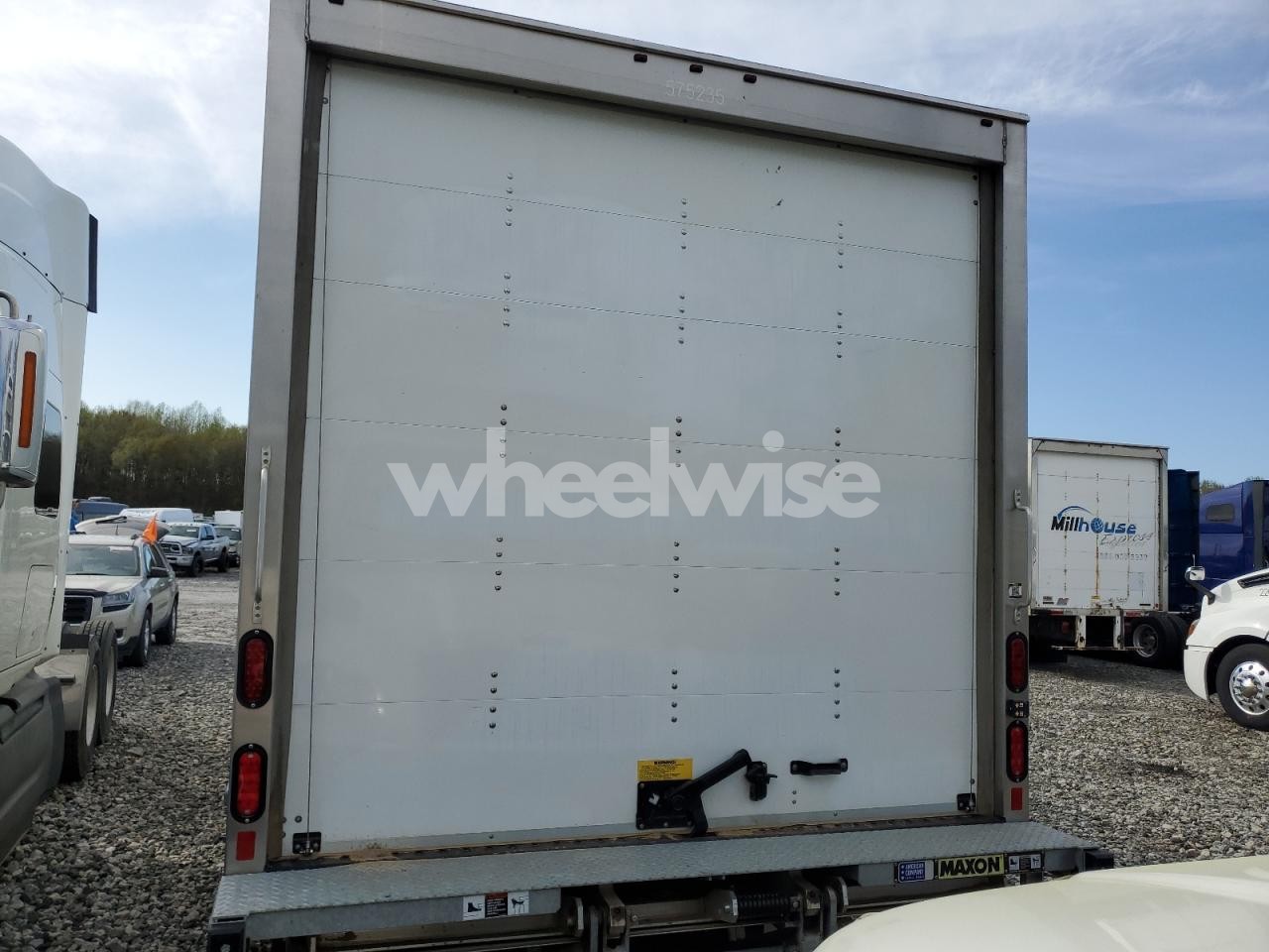 Photo 6 of 2024 ISUZU NPR HD (VIN 54DC4W1D3RS215570)