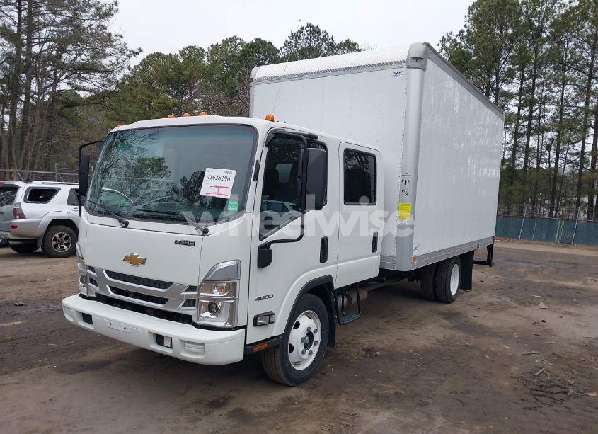 Photo 2 of 2023 Chevrolet 4500 LCF GAS (VIN 54DCDJ1D2PS200090)