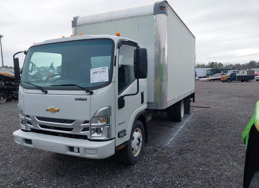 Photo 2 of 2023 Chevrolet 4500 LCF GAS (VIN 54DCDW1D2PS204492)