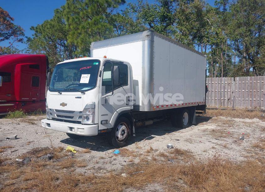 Photo 2 of 2023 Chevrolet 4500 LCF GAS (VIN 54DCDW1D5PS205894)