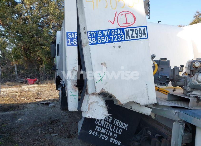 Photo 11 of 2021 Chevrolet 4500 LCF GAS (VIN 54DCDW1DXMS203327)