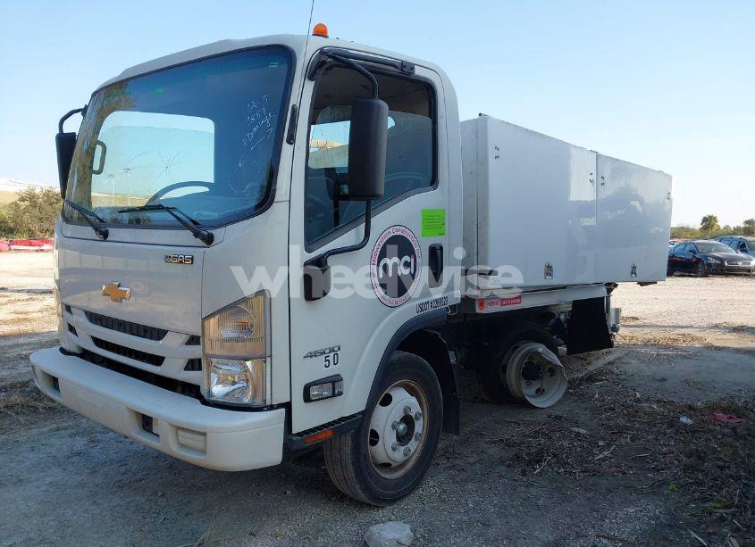 Photo 2 of 2021 Chevrolet 4500 LCF GAS (VIN 54DCDW1DXMS203327)