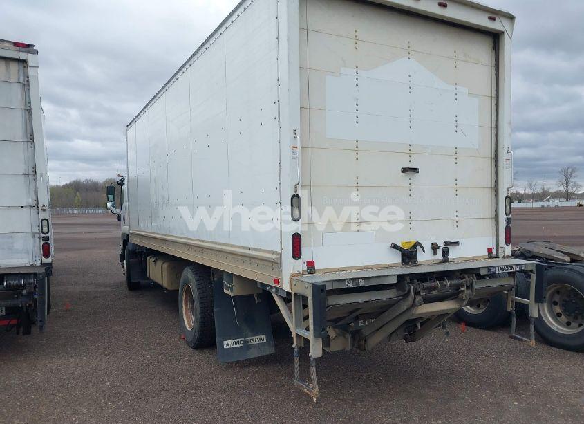 Photo 3 of 2018 Isuzu Ftr N/A (VIN 54DK6S162JSG01534)