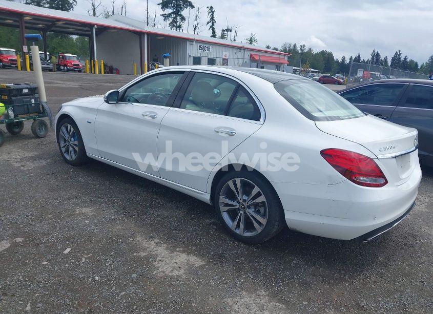 Photo 3 of 2017 Mercedes-benz C 350E LUXURY (VIN 55SWF4HB4HU229895)