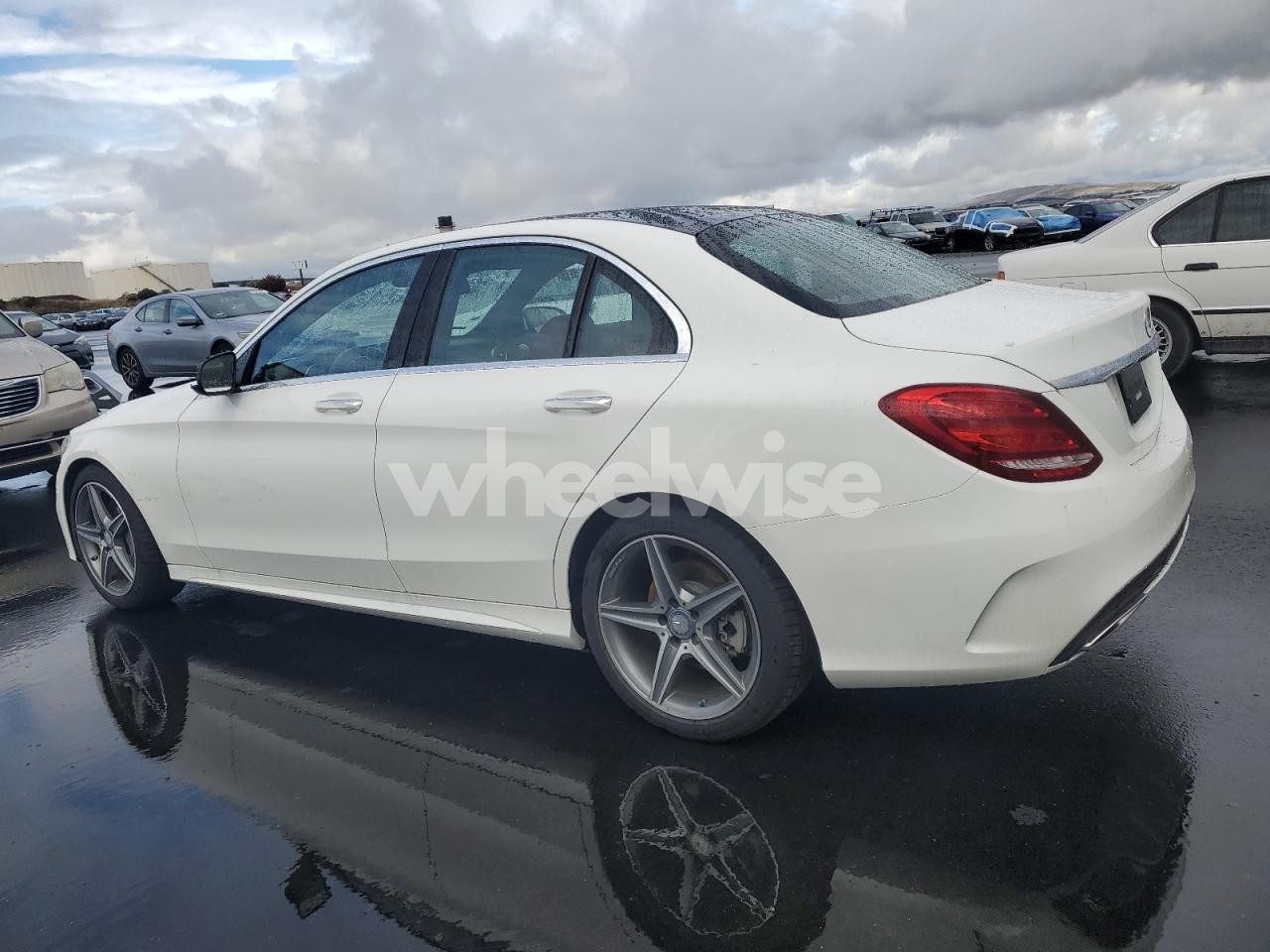 Photo 2 of 2016 MERCEDES-BENZ C 300 (VIN 55SWF4JB0GU119287)