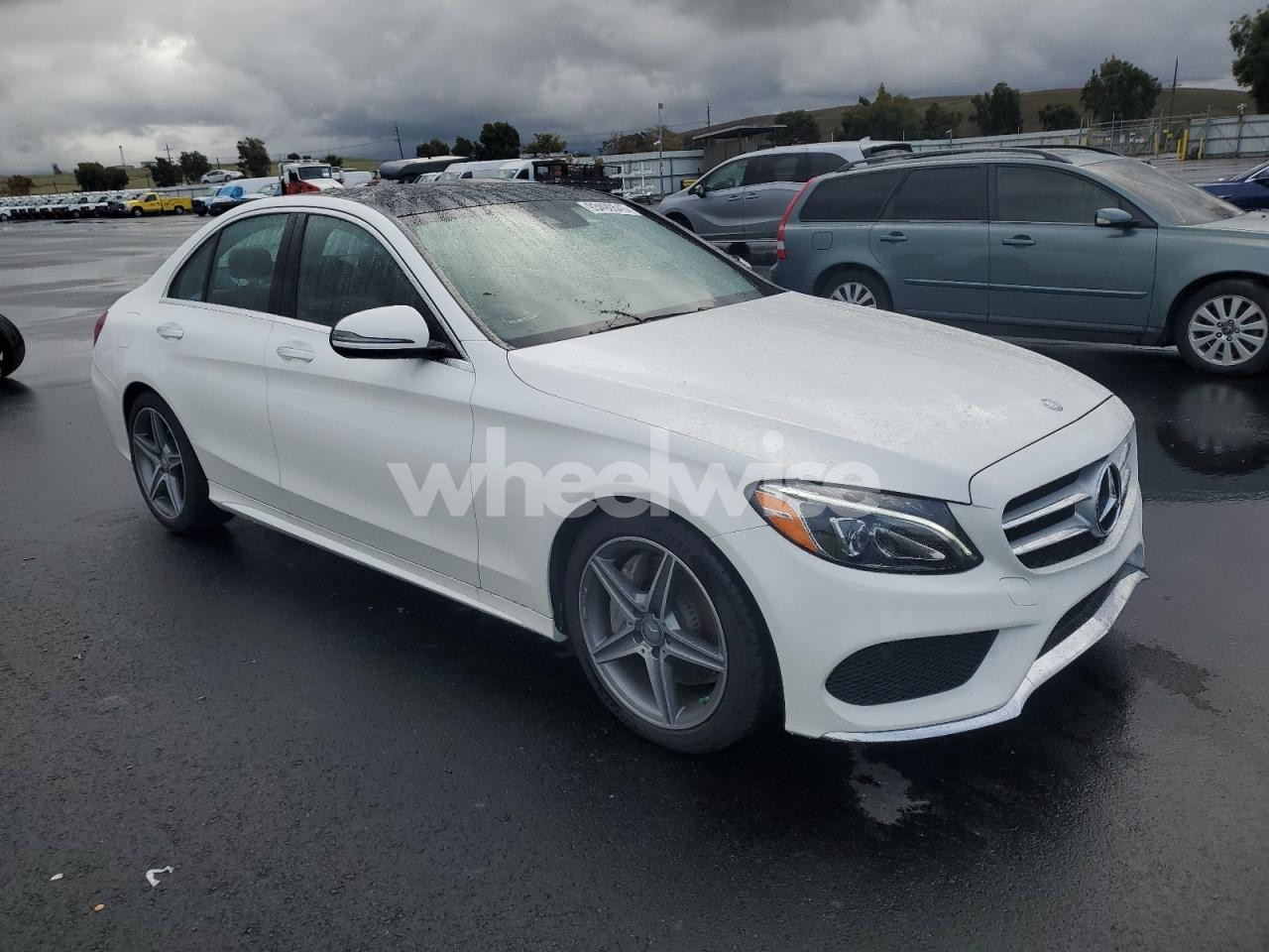 Photo 4 of 2016 MERCEDES-BENZ C 300 (VIN 55SWF4JB0GU119287)