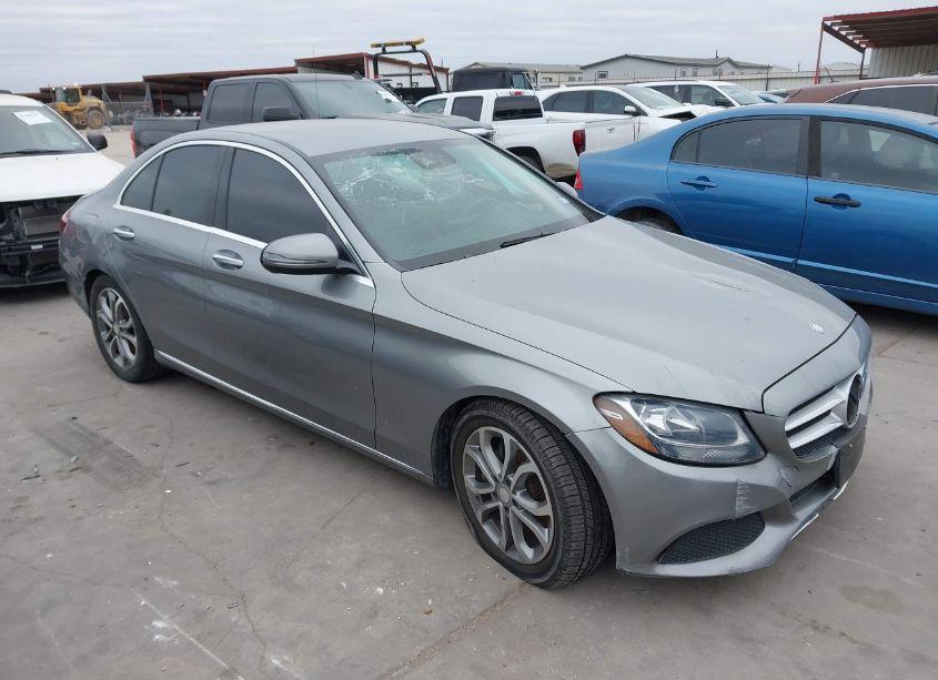 2016 Mercedes-benz C-class C 300/LUXURY/SPORT (VIN 55SWF4JB0GU148921) main photo