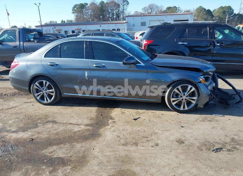 Photo 13 of 2017 Mercedes-benz C 300 LUXURY/SPORT (VIN 55SWF4JB0HU182536)