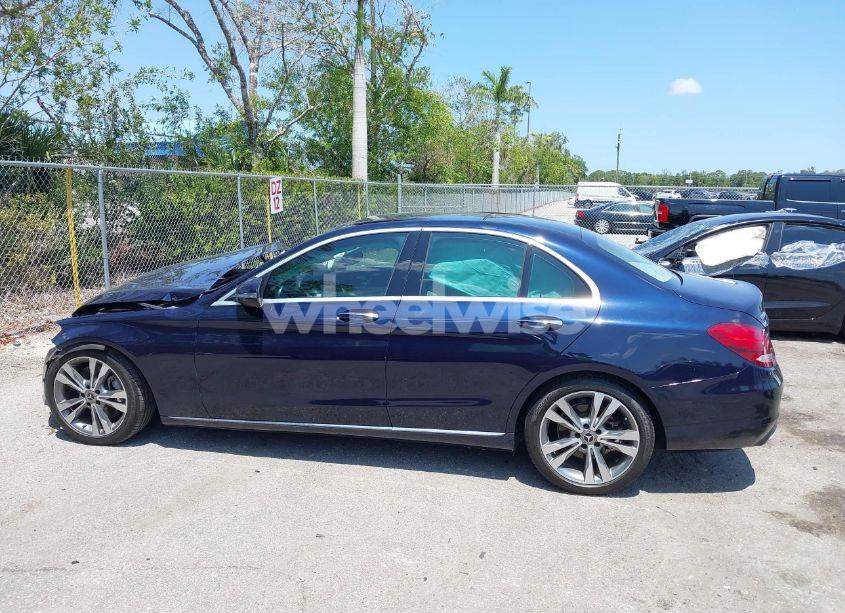 Photo 15 of 2017 Mercedes-benz C 300 LUXURY/SPORT (VIN 55SWF4JB0HU219942)