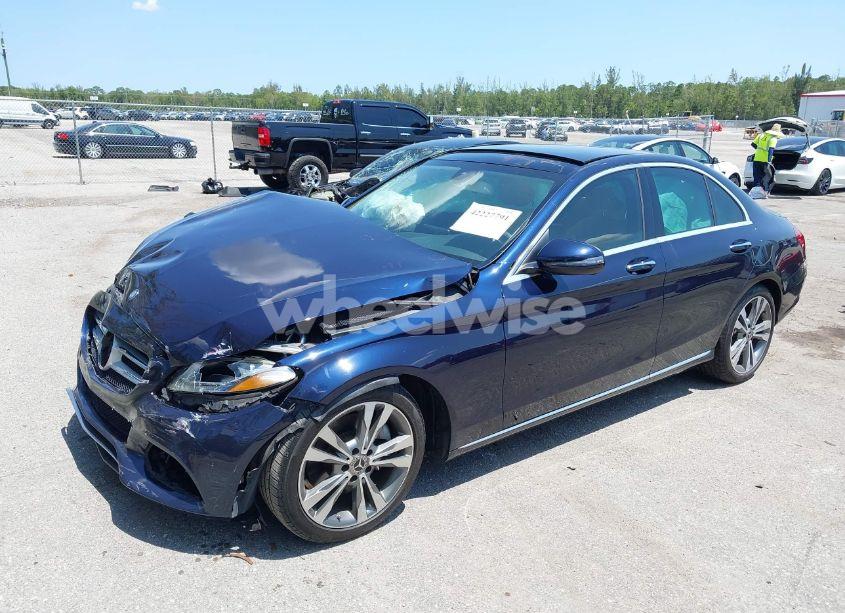 Photo 2 of 2017 Mercedes-benz C 300 LUXURY/SPORT (VIN 55SWF4JB0HU219942)