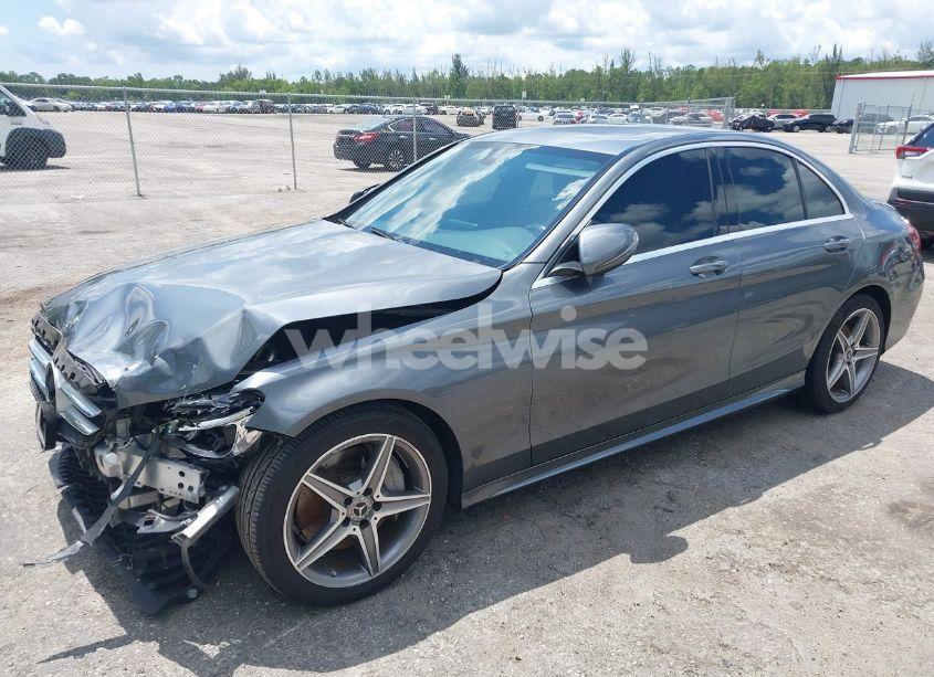 Photo 2 of 2018 Mercedes-benz C 300 (VIN 55SWF4JB0JU250663)