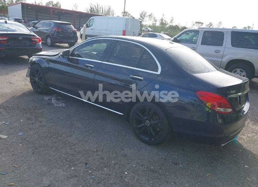 Photo 3 of 2018 Mercedes-benz C 300 (VIN 55SWF4JB0JU274929)