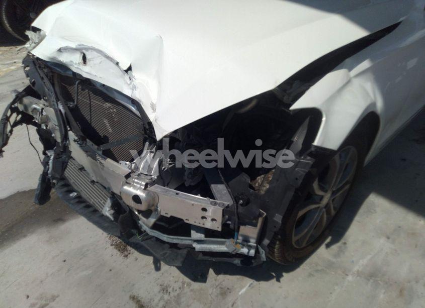 Photo 6 of 2015 Mercedes-benz C 300 (VIN 55SWF4JB1FU093085)