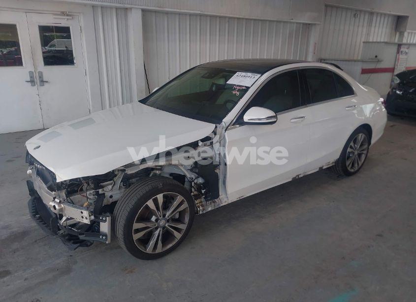 Photo 2 of 2017 Mercedes-benz C 300 LUXURY/SPORT (VIN 55SWF4JB1HU202518)