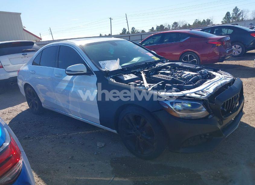 2018 Mercedes-benz C 300 (VIN 55SWF4JB1JU247111) main photo
