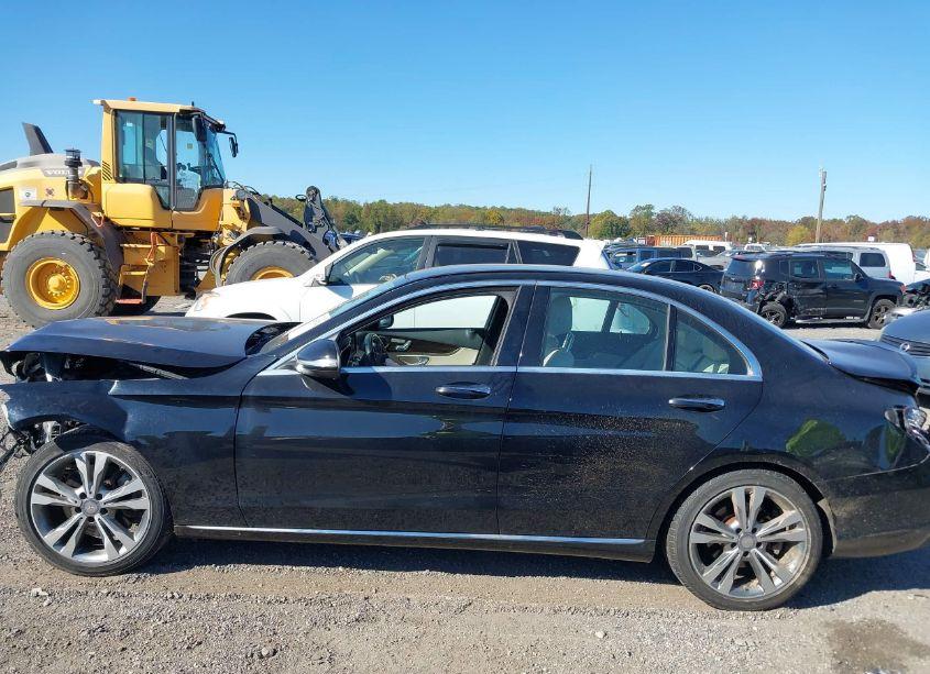 Photo 14 of 2015 Mercedes-benz C 300 LUXURY/SPORT (VIN 55SWF4JB2FU068647)