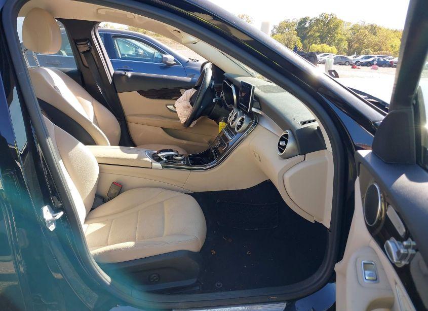 Photo 5 of 2015 Mercedes-benz C 300 LUXURY/SPORT (VIN 55SWF4JB2FU068647)