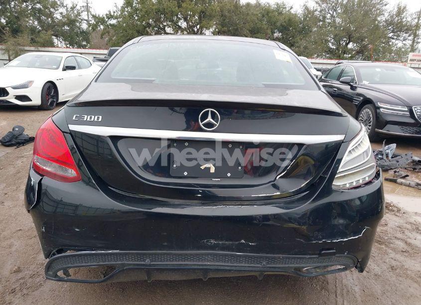 Photo 17 of 2015 Mercedes-benz C 300 LUXURY/SPORT (VIN 55SWF4JB2FU072035)
