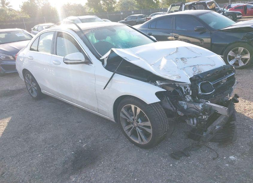 2016 Mercedes-benz C 300 (VIN 55SWF4JB2GU112731) main photo