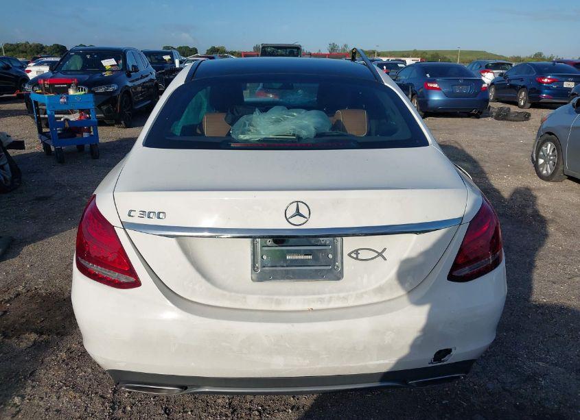 Photo 16 of 2016 Mercedes-benz C 300 (VIN 55SWF4JB2GU112731)