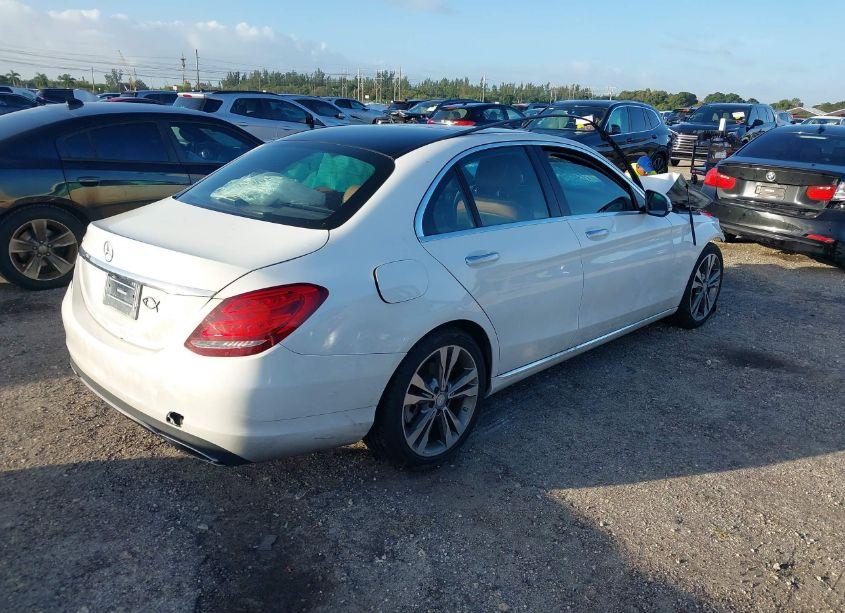 Photo 4 of 2016 Mercedes-benz C 300 (VIN 55SWF4JB2GU112731)