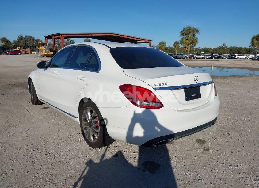 Photo 3 of 2016 Mercedes-benz C 300 (VIN 55SWF4JB2GU159273)