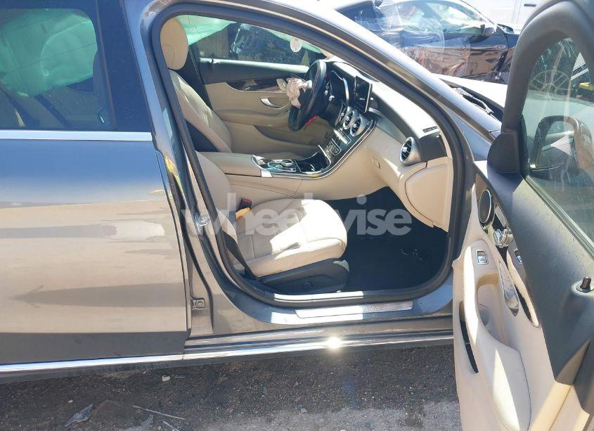 Photo 5 of 2017 Mercedes-benz C 300 LUXURY/SPORT (VIN 55SWF4JB2HU218808)