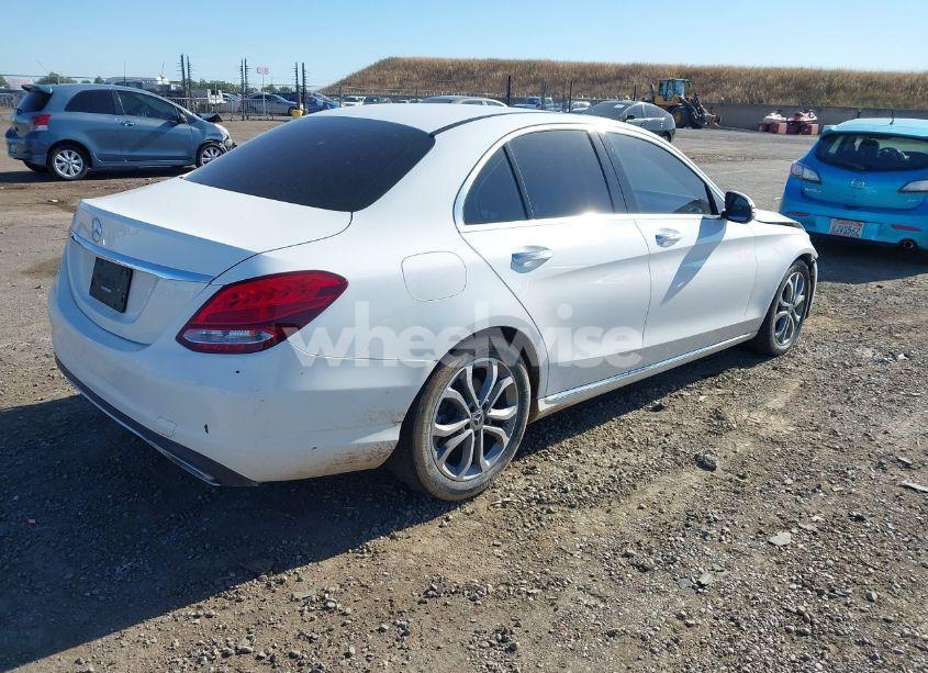 Photo 4 of 2018 Mercedes-benz C 300 (VIN 55SWF4JB2JU261826)