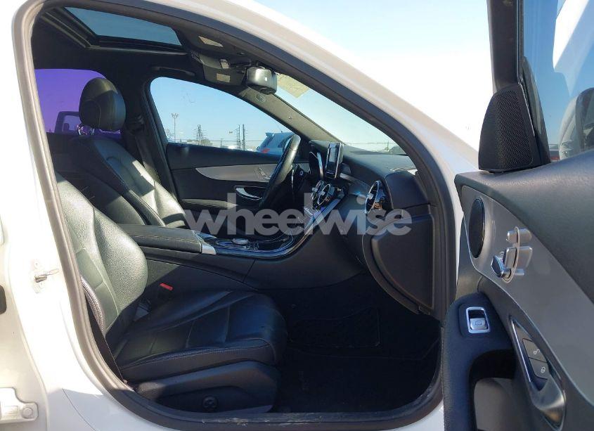 Photo 5 of 2018 Mercedes-benz C 300 (VIN 55SWF4JB2JU261826)