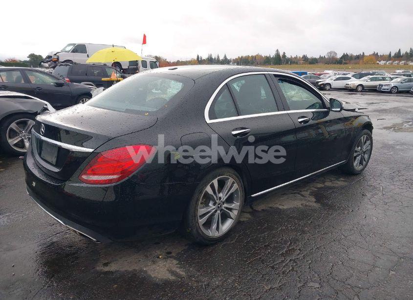 Photo 4 of 2018 Mercedes-benz C 300 (VIN 55SWF4JB2JU265097)