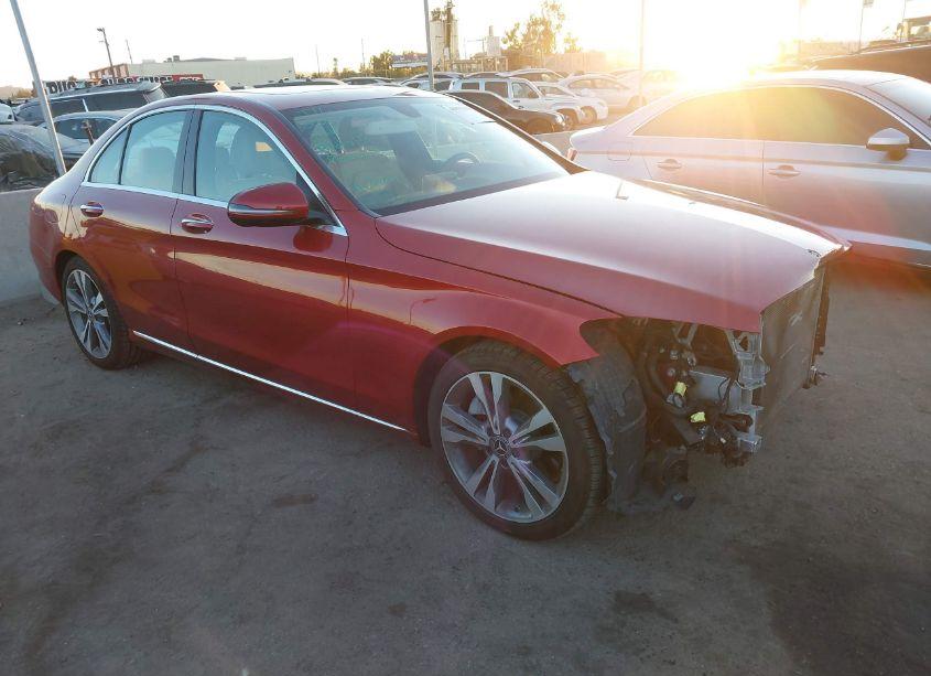 2018 Mercedes-benz C 300 (VIN 55SWF4JB2JU277640) main photo