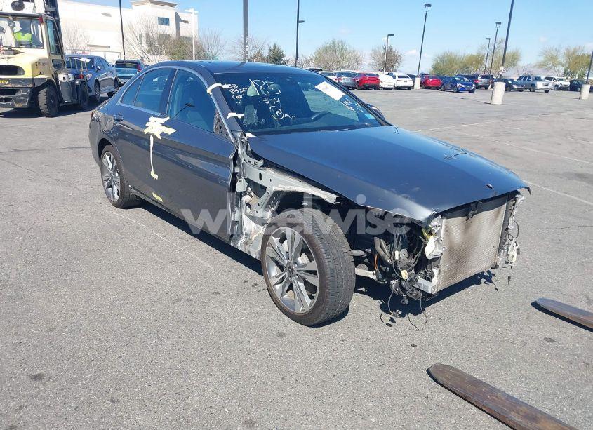 2018 Mercedes-benz C 300 (VIN 55SWF4JB2JU280201) main photo